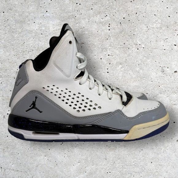 Jordan Other - Kids Jordan Flight SC-3 size 4.5Y